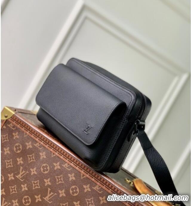 Super Quality Louis Vuitton Mens Boarding Messenger bag in Waxy calfskin M15265 Black 2025