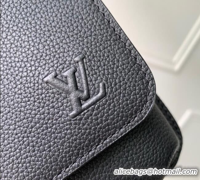 Super Quality Louis Vuitton Mens Boarding Messenger bag in Waxy calfskin M15265 Black 2025