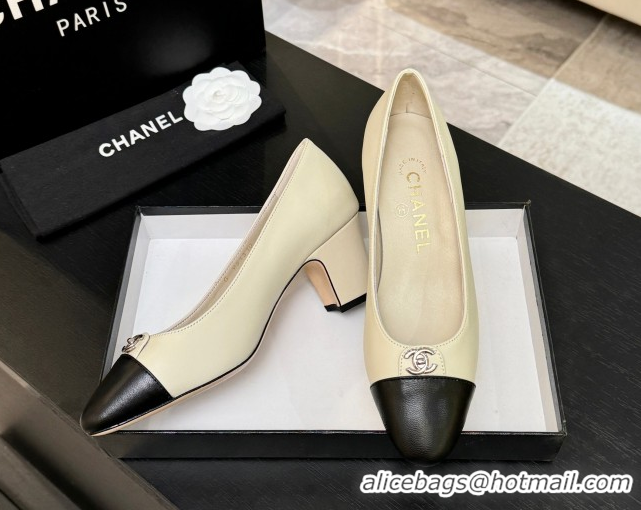 Hot Style Chanel Lambskin Leather Pumps 6.5cm with CC Tag White 2025 G46441