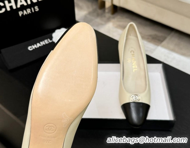 Hot Style Chanel Lambskin Leather Pumps 6.5cm with CC Tag White 2025 G46441