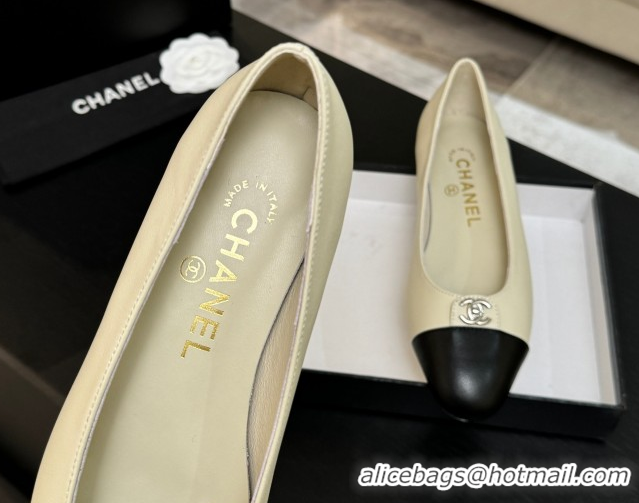 Luxury Cheap Chanel Lambskin Leather Ballets Flat with CC Tag White 2025 G46441