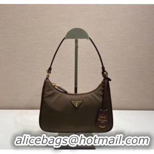 Traditional Specials Prada Re-Edition 2005 Re-Nylon and Saffiano hobo mini bag 1N204M Burnt Brown 2025