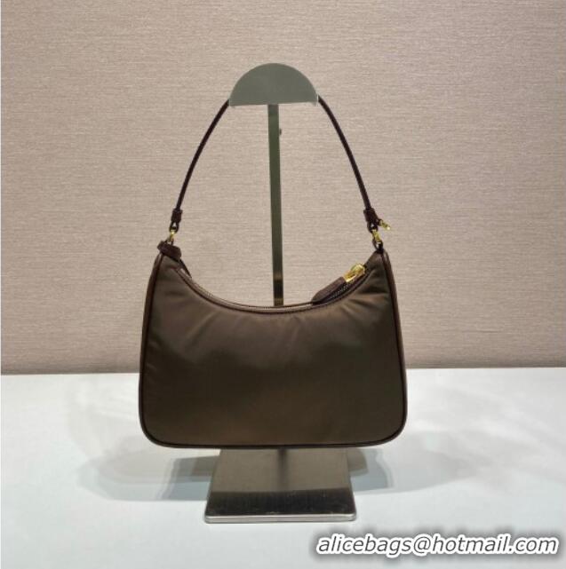 Traditional Specials Prada Re-Edition 2005 Re-Nylon and Saffiano hobo mini bag 1N204M Burnt Brown 2025