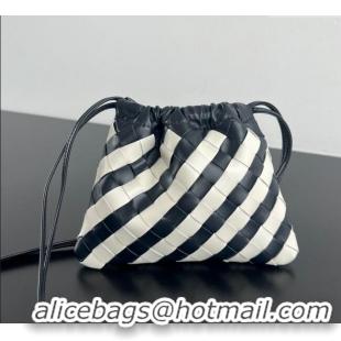 New Fashion Bottega Veneta Small Dustbag in Intrecciato Leather 816987 Blue/White Stripes 2025