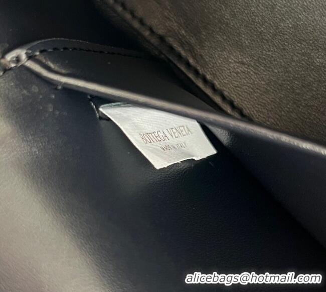 Promotional Bottega Veneta Bang Bang Vanity Case in Intrecciato Leather 789109 Midnight Blue 2025