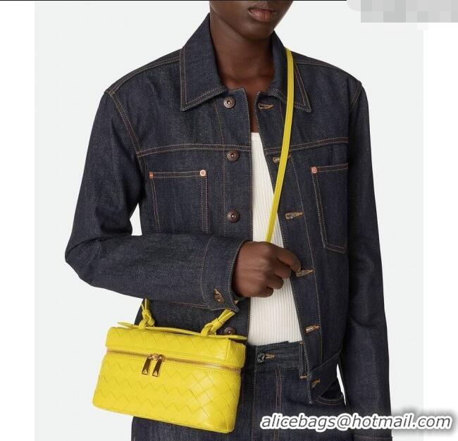Good Looking Bottega Veneta Bang Bang Vanity Case in Intrecciato Leather 789109 Sulfur Yellow 2025