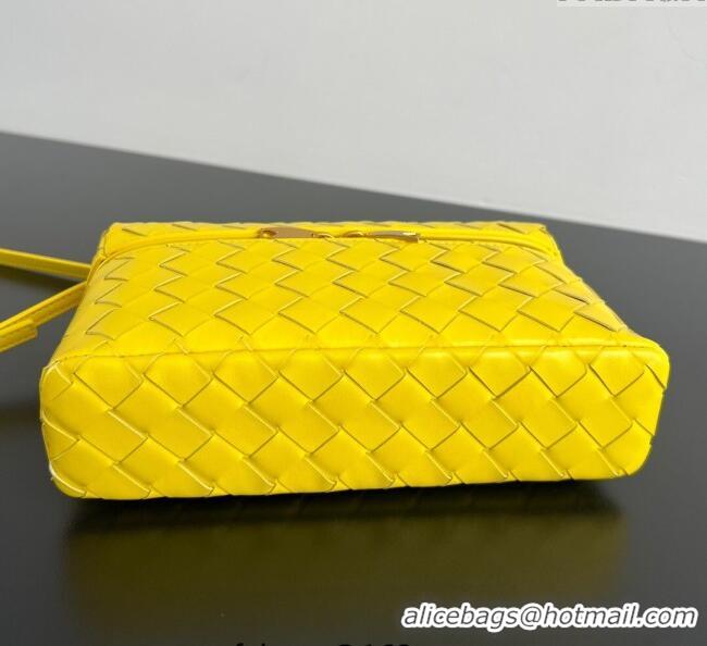 Good Looking Bottega Veneta Bang Bang Vanity Case in Intrecciato Leather 789109 Sulfur Yellow 2025