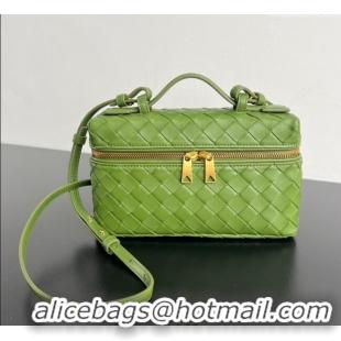 Promotional Bottega Veneta Bang Bang Vanity Case in Intrecciato Leather 789109 Matcha Green 2025