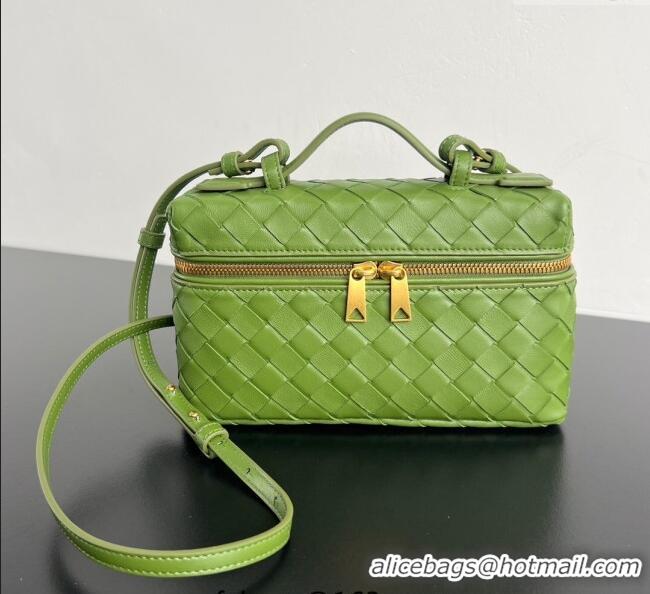 Promotional Bottega Veneta Bang Bang Vanity Case in Intrecciato Leather 789109 Matcha Green 2025
