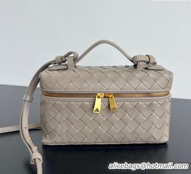 Luxury Cheap Bottega Veneta Bang Bang Vanity Case in Intrecciato Leather 789109 Pinecone Brown 2025