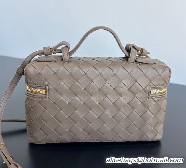 Top Grade Bottega Veneta Bang Bang Vanity Case in Intrecciato Leather 789109 Limestone Grey 2025