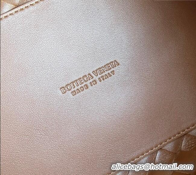 Grade Quality Bottega Veneta Parachute Medium Shoulder Bag in Intrecciato Suede 835921 Amber Brown 2025