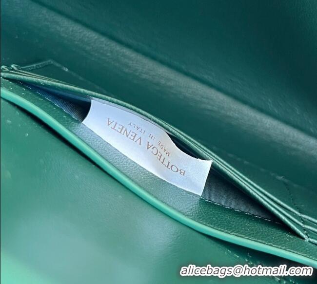 Top Quality Bottega Veneta Long Clutch Bag Andiamo in Intrecciato Suede 741511 Emerald Green 2025