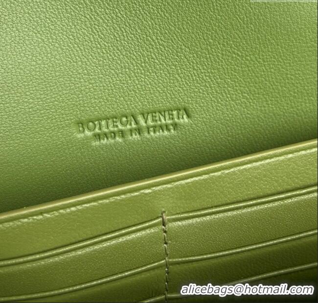Luxury Cheap Bottega Veneta Long Clutch Bag Andiamo in Crocodile Embossed Leather 741511 Matcha Green 2025