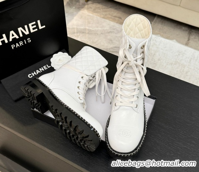 Pretty Style Chanel Lambskin and Quilted Leather Laced-up Ankle Boots 5cm with Chain White CH11030320 1103139