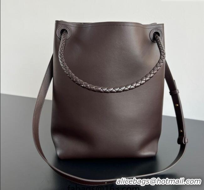 Original Cheap Bottega Veneta Andiamo Bucket Bag in Calf Leather 844169 Fondant Brown 2025