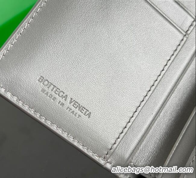 Popular Style Bottega Veneta Solstice Medium Bi-Fold Wallet in Intrecciato Leather 806078 Grey 2025