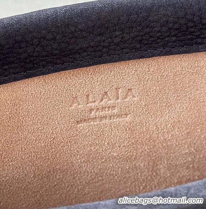 Good Product Alaia Le Click Medium Shoulder Bag in Grained Nubuck Leather 998054M Grey 2025