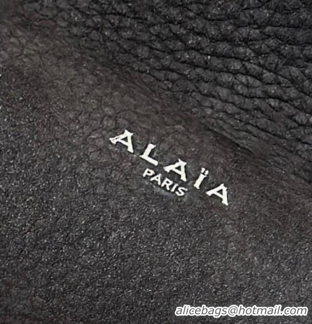 Good Product Alaia Le Click Medium Shoulder Bag in Grained Nubuck Leather 998054M Grey 2025