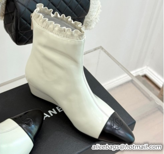 Best Price Chanel Shiny Calfskin Leather Wedge Ankle Boots White 2025 CH110410 1104053