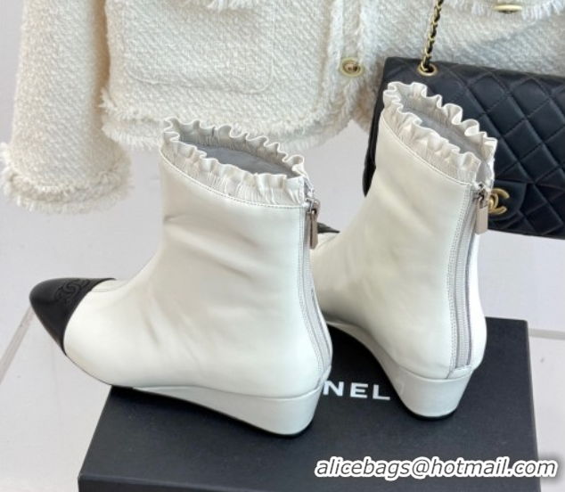 Best Price Chanel Shiny Calfskin Leather Wedge Ankle Boots White 2025 CH110410 1104053