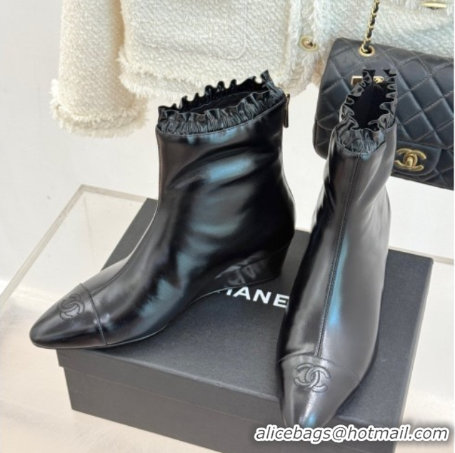 Pretty Style Chanel Shiny Calfskin Leather Wedge Ankle Boots Black 2025 CH110410 1104054