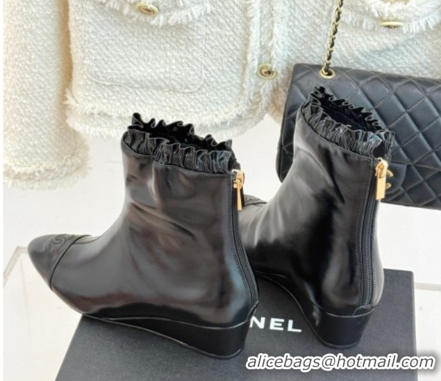 Pretty Style Chanel Shiny Calfskin Leather Wedge Ankle Boots Black 2025 CH110410 1104054