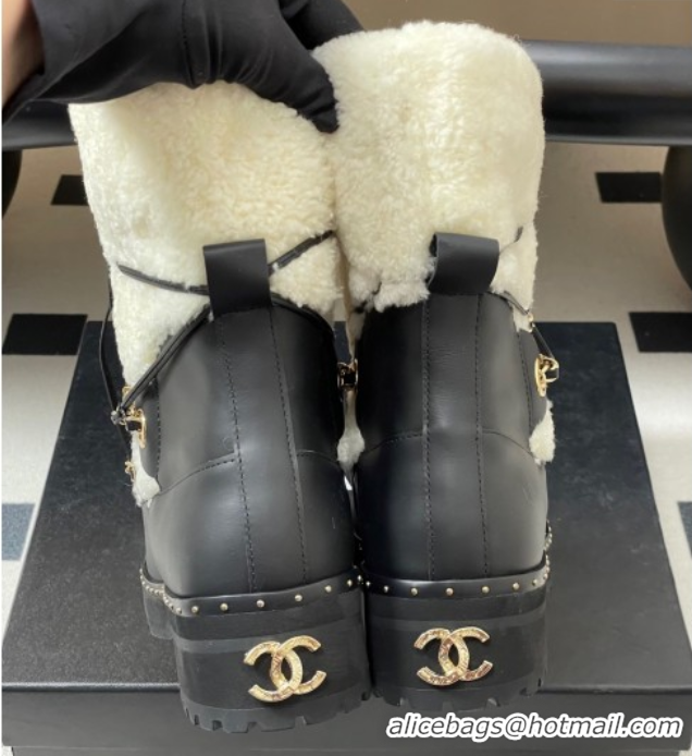 Best Product Chanel Calfskin Leather and Wool Snow Ankle Boots with Chain Black/White 2025 CH110403 1104065