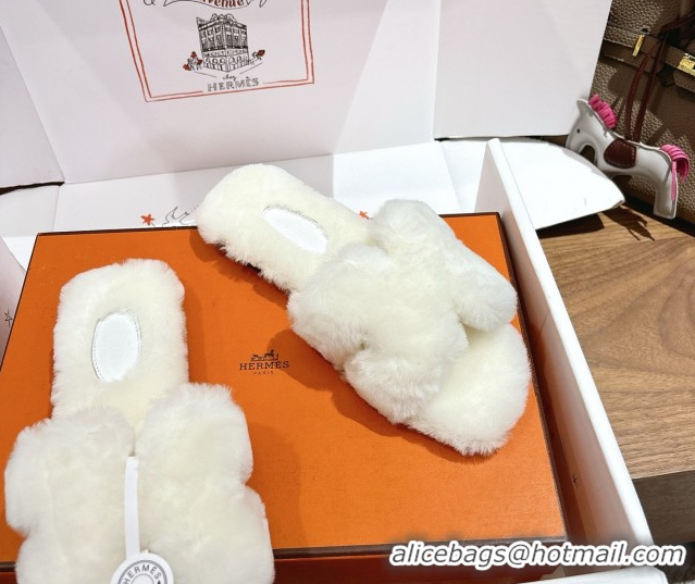 Good Looking Hermes Oran Sandals in Shearling Wool H101615 White