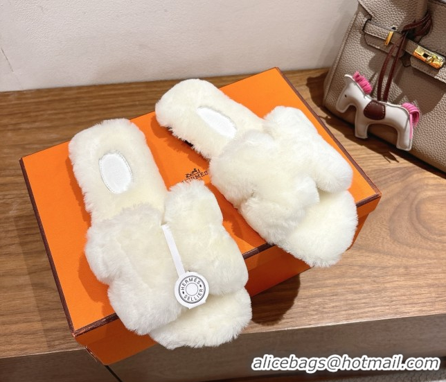 Good Looking Hermes Oran Sandals in Shearling Wool H101615 White