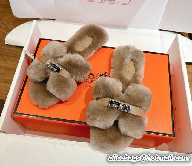 Popular Style Hermes Oran Sandals in Shearling Wool with Kelly Buckle H101623 Khaki