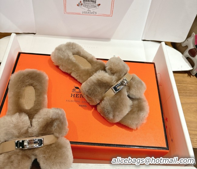 Popular Style Hermes Oran Sandals in Shearling Wool with Kelly Buckle H101623 Khaki