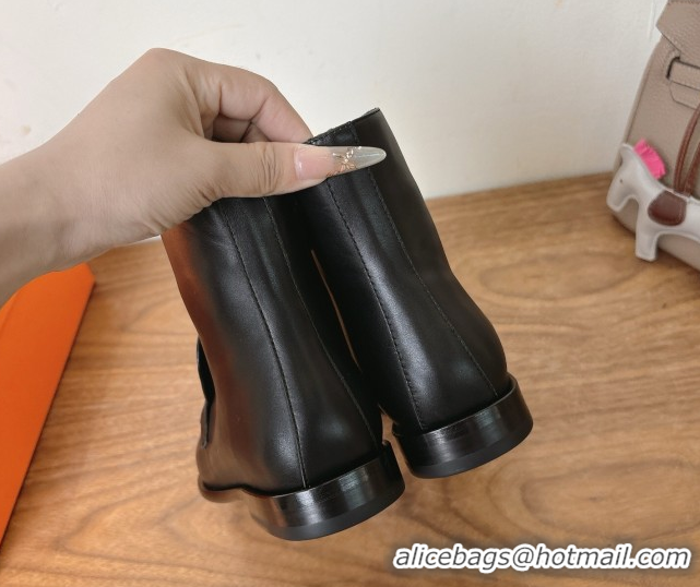 Luxury Hermes Kelsy Flat Ankle Boots in Calfskin Leather with Kelly Buckle Strap Black 1023048