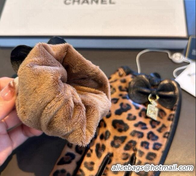 Modern Classic Chanel Printed Lambskin and Cashmere Gloves 1111 Brown 2025