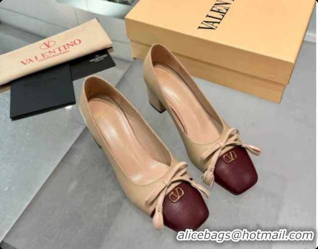 Sophisticated Valentino VALET DU ROI Pumps 6cm in Calfskin Leather with Tassel Bow Beige/Dark Burgundy 1215043