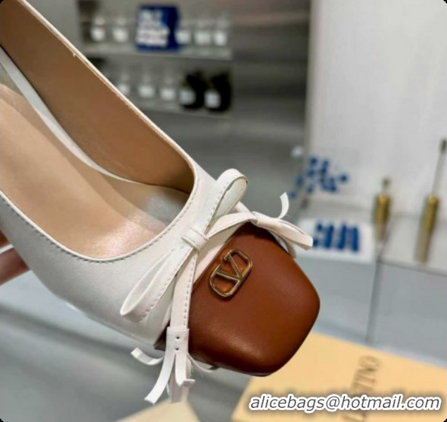 Cheap Price Valentino VALET DU ROI Pumps 6cm in Calfskin Leather with Tassel Bow White/Brown 1215045