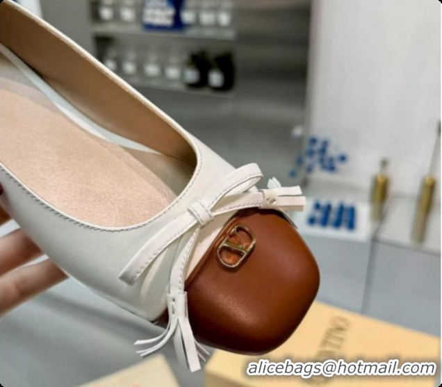 Duplicate Valentino VALET DU ROI Ballerinas Flat in Calfskin Leather with Tassel Bow White/Brown 1215046
