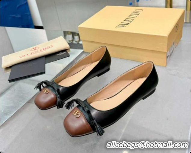 Stylish Valentino VALET DU ROI Ballerinas Flat in Calfskin Leather with Tassel Bow Black/Brown 1215048
