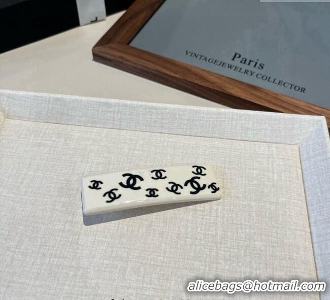 Traditional Discount Chanel Hair Clip with CC Print CH091105 2025