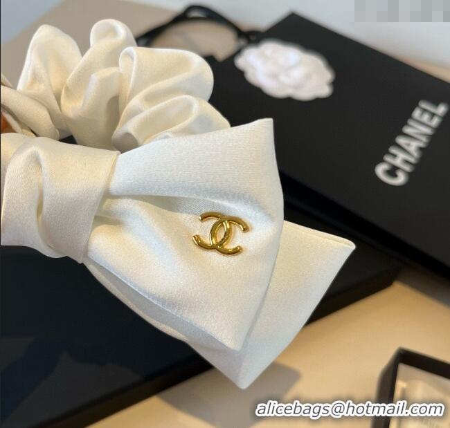 Good Taste Chanel Bow Hairring 0912 White 2025