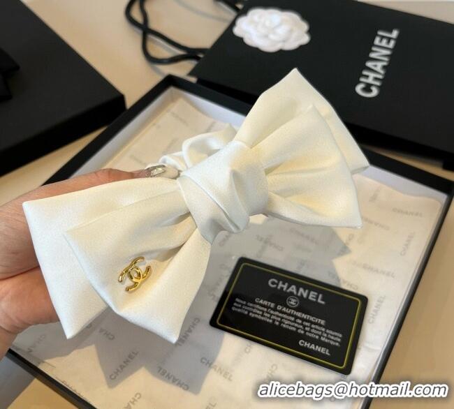 Good Taste Chanel Bow Hairring 0912 White 2025