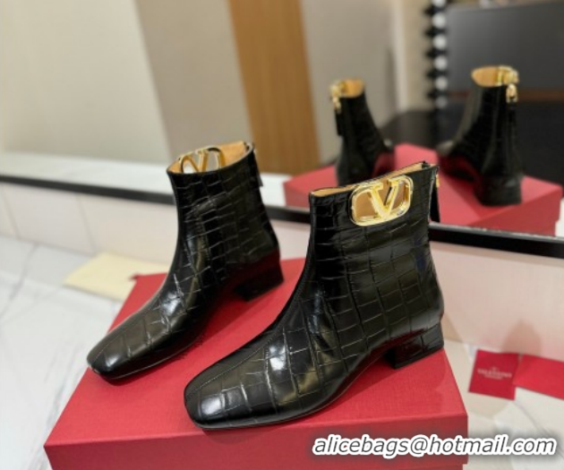 Low Price Valentino VLogo Type Heel Ankle Boots 3cm in Stone Embossed Leather Black VLTN121606 1216049