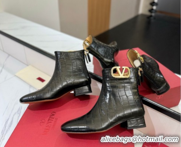 Low Price Valentino VLogo Type Heel Ankle Boots 3cm in Stone Embossed Leather Black VLTN121606 1216049