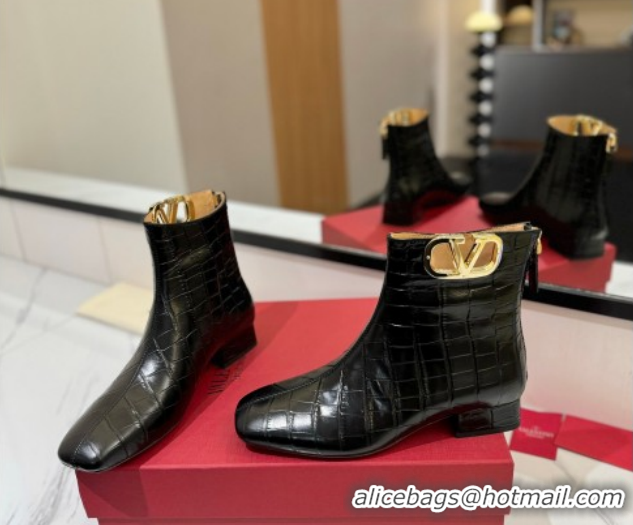 Low Price Valentino VLogo Type Heel Ankle Boots 3cm in Stone Embossed Leather Black VLTN121606 1216049