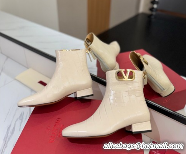 Good Looking Valentino VLogo Type Heel Ankle Boots 3cm in Stone Embossed Leather White VLTN121606 1216050
