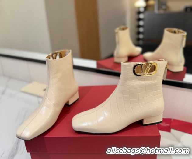 Good Looking Valentino VLogo Type Heel Ankle Boots 3cm in Stone Embossed Leather White VLTN121606 1216050