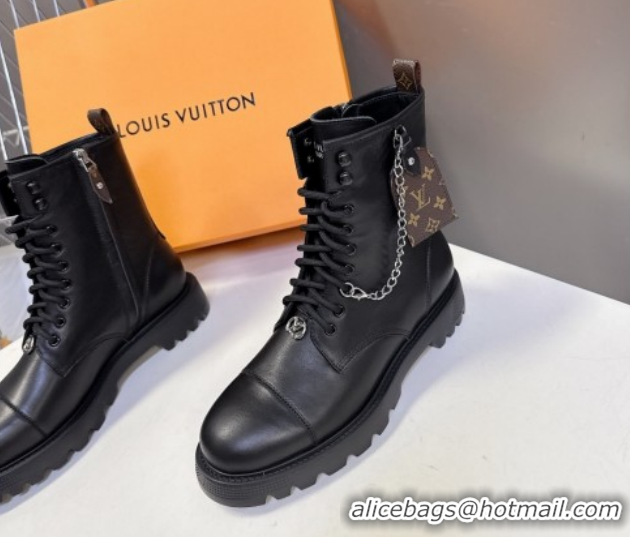 Good Looking Louis Vuitton Citizen Flat Ranger Ankle Boots with Chain and Tag in Leather Black 1AIUQN 1021093