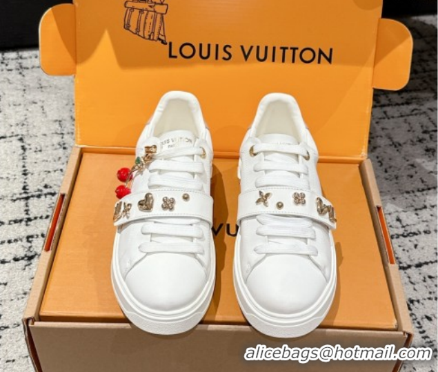 Stylish Louis Vuitton Time Out Sneakers in White Leather with Charm 1022098