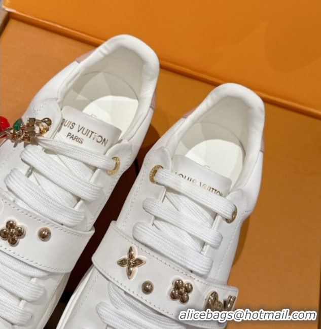 Stylish Louis Vuitton Time Out Sneakers in White Leather with Charm 1022098