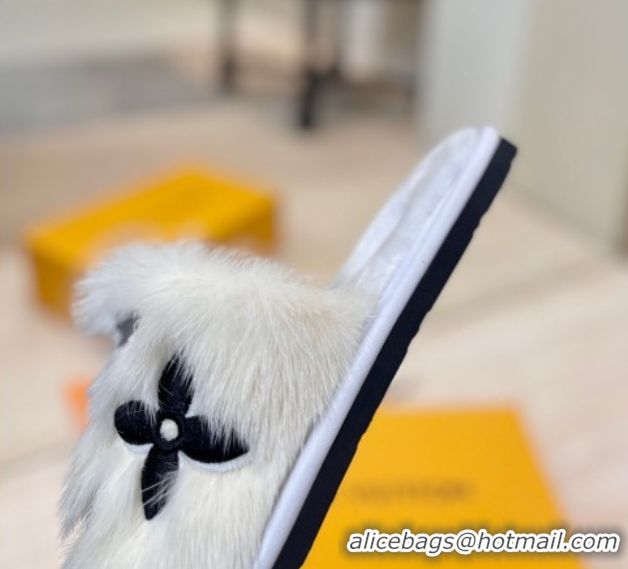 Durable Louis Vuitton Mink Fur and Wool Flat Slides Sandal White LV102207 1022130